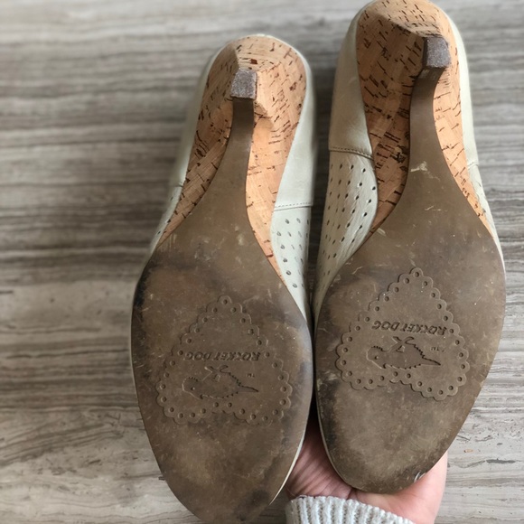 Shoes - Picture 3 of 4